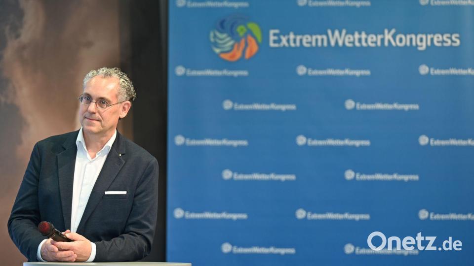 Die Experten befürchten, dass es in Zukunft mehr Hitzewellen und heftigere Sturmfluten geben wird. Bild: David Hammersen/dpa