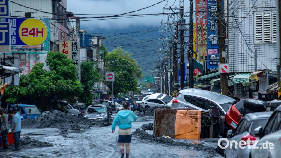 In Taiwan lief ein Staudamm über, was zu schweren Schäden und Todesopfern führte. Bild: Cheng-Chia Huang/ZUMA Press Wire/dpa