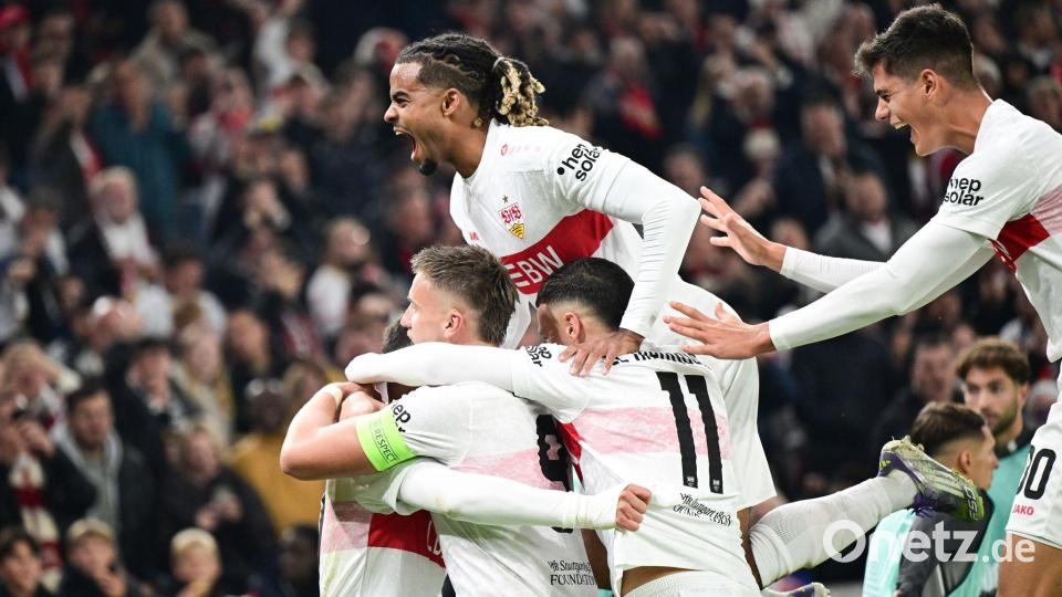 Kollektiver Jubel: Der VfB freut sich über das 1:0 gegen Vigo. Bild: Bernd Weißbrod/dpa