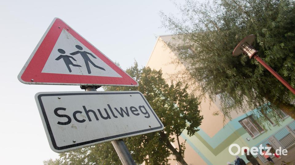 Die Zahl der Unfälle auf dem Schulweg ist gestiegen. (Archiv) Bild: Stefan Sauer/dpa-Zentralbild/dpa