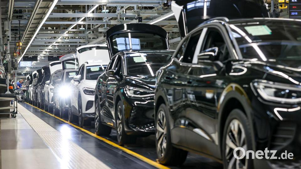 Die E-Auto-Produktion in Zwickau wird im Oktober für eine Woche ruhen. (Archivbild) Bild: Jan Woitas/dpa