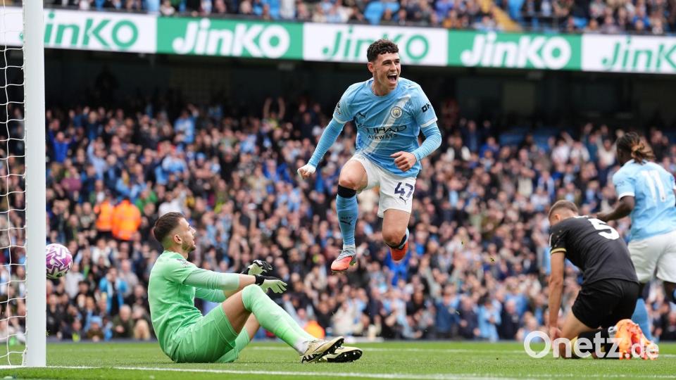 Phil Foden traf beim Erfolg von Manchester City über den FC Burnley. Bild: Martin Rickett/PA Wire/dpa