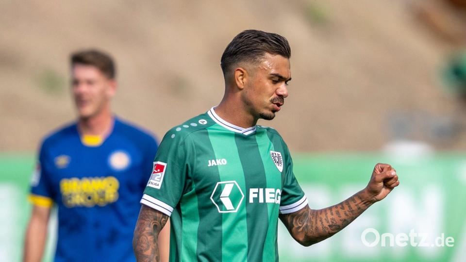 Oliver Batista-Meier jubelt nach seinem zweiten Saisontor. Bild: David Inderlied/dpa