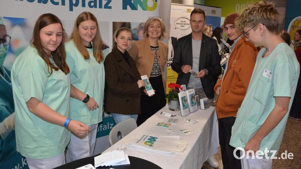 Die Kliniken Nordoberpfalz warb in Marktredwitz um Nachwuchs. Bild: jr