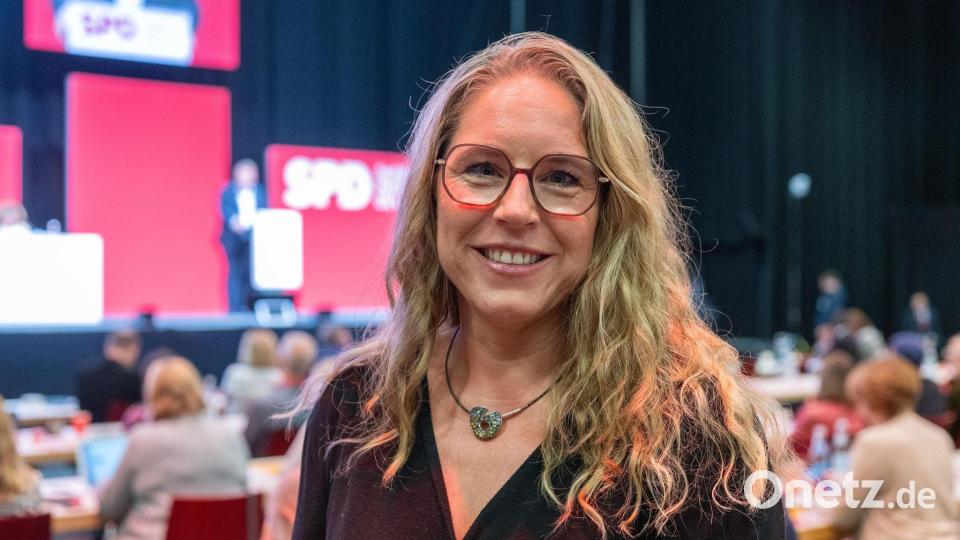 Wurde als Duo mit Uwe Kirschstein zur neuen Generalsekretärin der Bayern-SPD gewählt: Kathrin Pollack. Bild: Armin Weigel/dpa