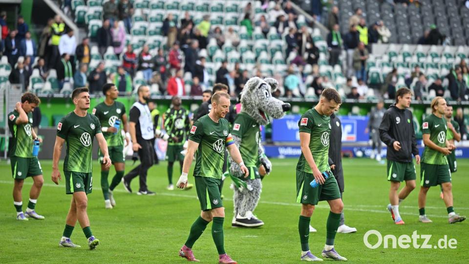Wolfsburger Enttäuschung nach dem 0:1 gegen Leipzig. Bild: Swen Pförtner/dpa