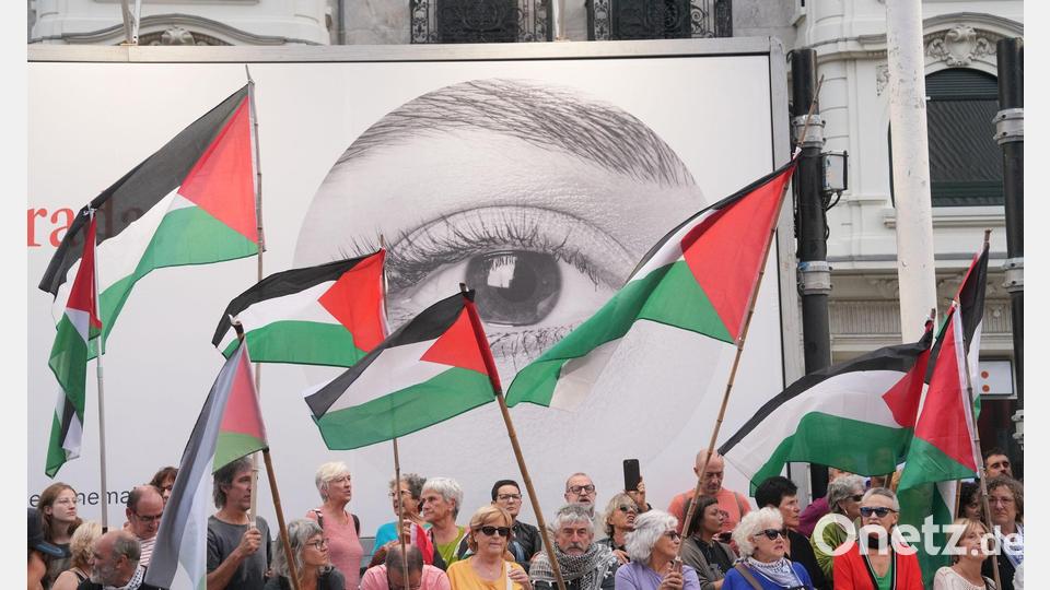 Das 73. Filmfestival von San Sebastián wurde angesichts des Leidens der Zivilisten im Gazastreifen von Protesten gegen Israel und propalästinensischen Kundgebungen begleitet. Bild: Unanue/EUROPA PRESS/dpa