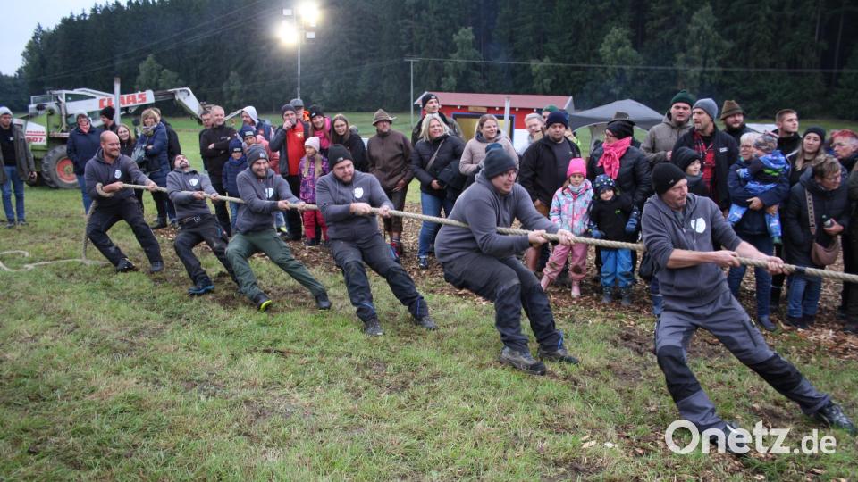 Muskelkraft ist beim Seilziehen angesagt. Bild: pi