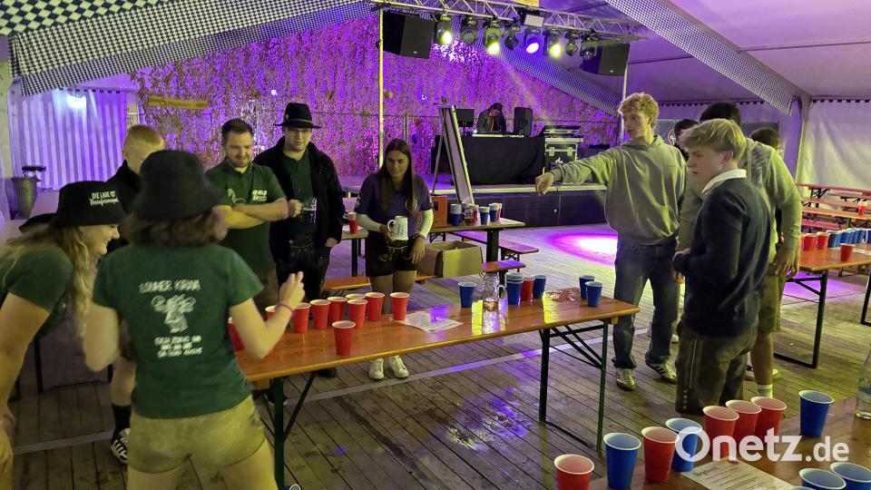 Bierpingbong am Freitagabend zum Kirwaauftakt. Bild: Alicia Balk