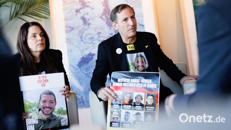 Die Eltern von Itay Chen sehen Chancen für Kanzler Merz, Einfluss auf die Türkei und damit indirekt auf die Hamas zu nehmen. Bild: Carsten Koall/dpa