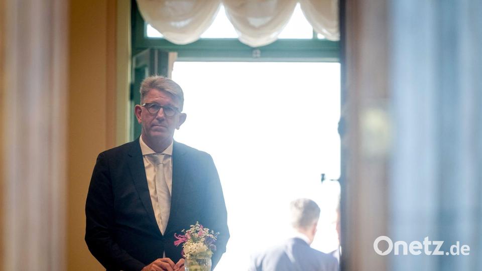 Kulturstaatsminister Weimer zum Auftakt der Klausur. Er reiste wegen eines Trauerfalls in der Familie kurzfristig ab. Bild: Kay Nietfeld/dpa
