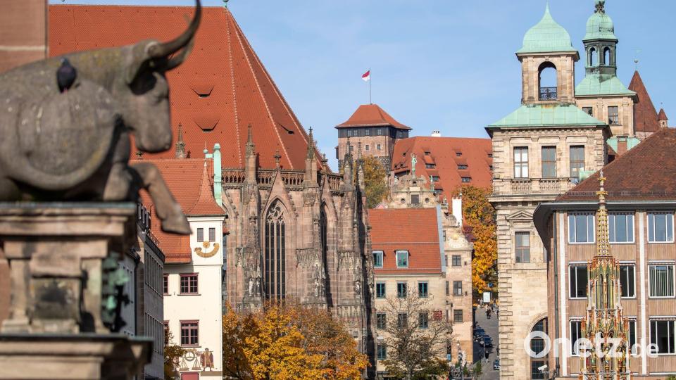 Das Preisgeld der Auszeichnung stiftet die Stadt Nürnberg. (Archivbild) Bild: Daniel Karmann/dpa
