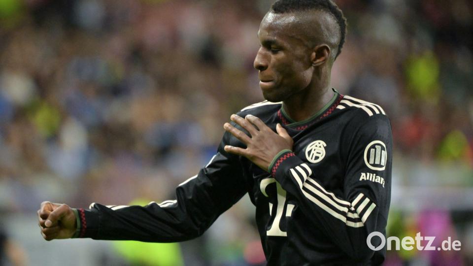 Geschafft: Nicolas Jackson jubelt nach seinem ersten Tor für den FC Bayern. Bild: Peter Kneffel/dpa