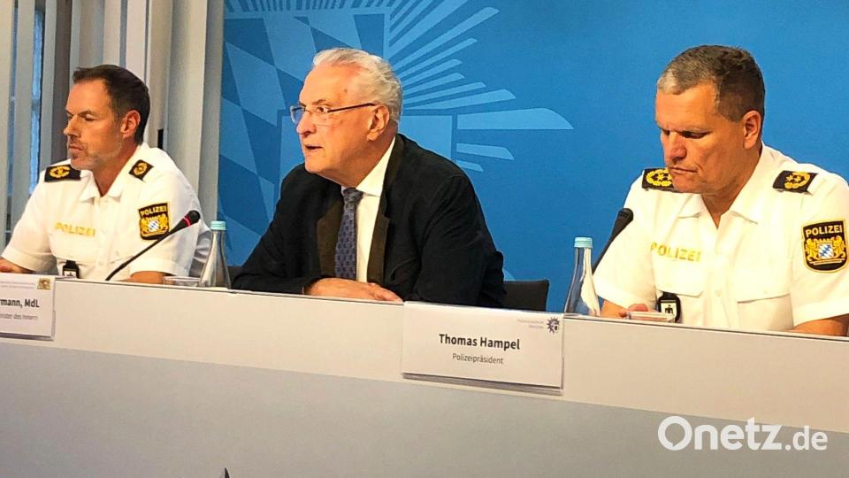 Die Ermittler sehen das Motiv des Täters bisher im familiären Bereich. Bild: Regina Wank/dpa