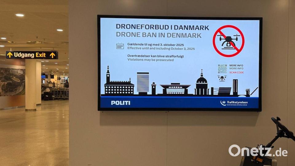 Info am Flughafen in Kopenhagen: In Dänemark sind Drohnenflüge wegen des hochrangigen Treffens bis zum 3. Oktober verboten. Bild: Ansgar Haase/dpa