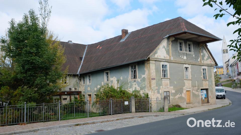 Von historisch und ortsgeschichtlich außergewöhnlicher Bedeutung ist das Kirchenthumbacher &quot;Boderhaus&quot;. Ein 2024 gegründeter Verein macht es sich zur Aufgabe, das sich noch in privater Hand befindliche denkmalgeschützte aber marode Gebäude zu erhalten, dem Haus neues Leben einzuhauchen und das Ortsbild im Herzen des Marktes aufzuwerten. Bild: do
