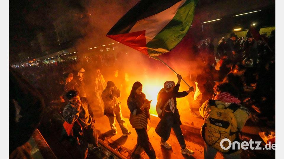 Der Militäreinsatz gegen die Flotte löste Proteste aus. Bild: Luca Bruno/AP/dpa