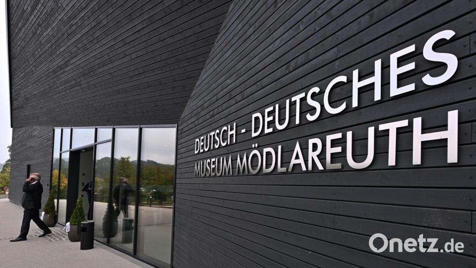 Zur Einweihung wurde auch der Bundespräsident erwartet. Bild: Martin Schutt/dpa