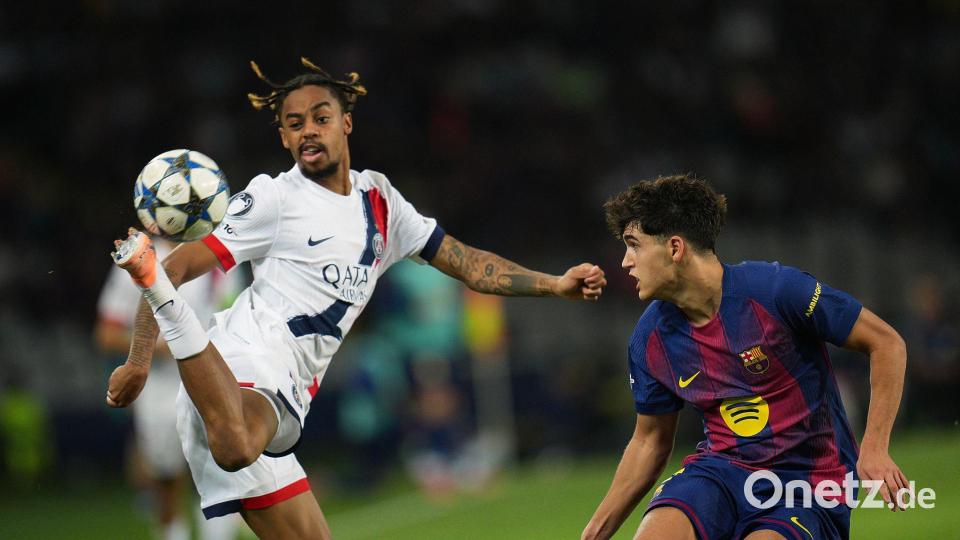 Artistisch: Bradley Barcola gewinnt mit Paris Saint-Germain verdient beim FC Barcelona. Bild: Emilio Morenatti/AP/dpa