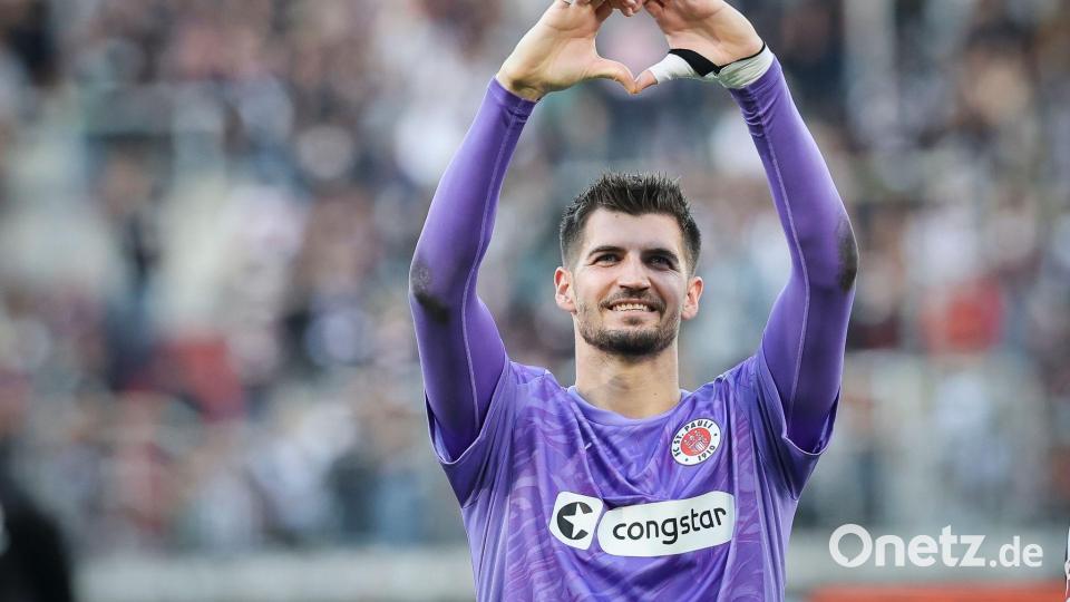Ist mittlerweile einer der Besten in der Bundesliga: St. Paulis Torwart Nikola Vasilj. (Archiv) Bild: Christian Charisius/dpa