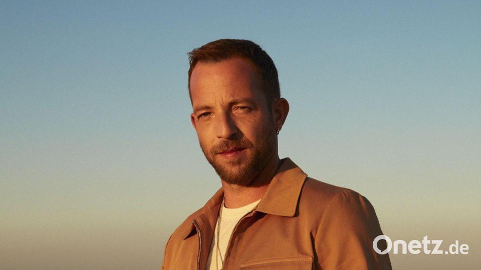 Der Sänger James Morrison hat schwere Zeiten hinter sich. Sein neues Album „Fight Another Day“ ist hochemotional. Bild: Tom Oxley/Cooking Vinyl/dpa