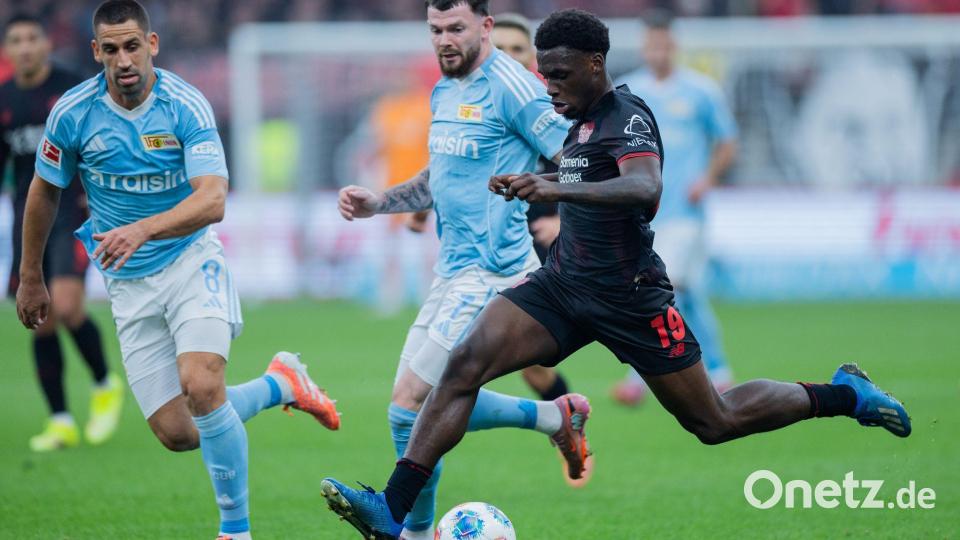 Ernest Poku (r) sorgte für das 1:0 gegen Union Berlin. Bild: Rolf Vennenbernd/dpa