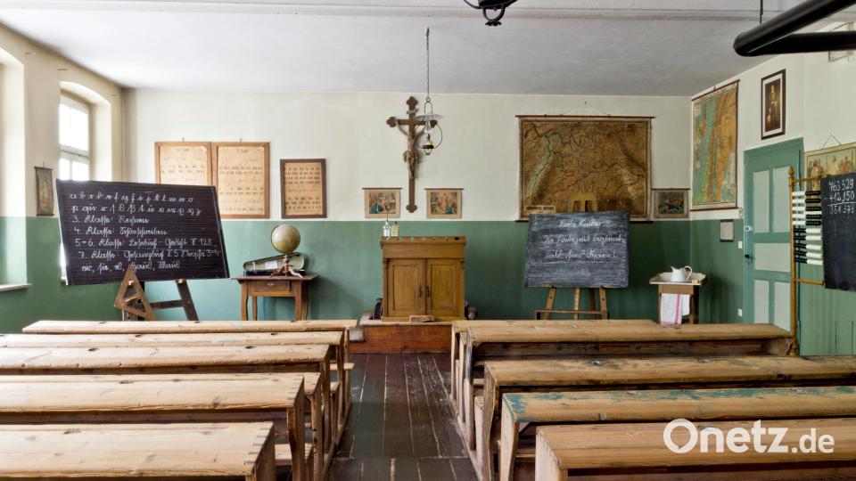 Im Schulmuseum kannst du sehen, wie Schule früher war. Bild: Peter Böhm