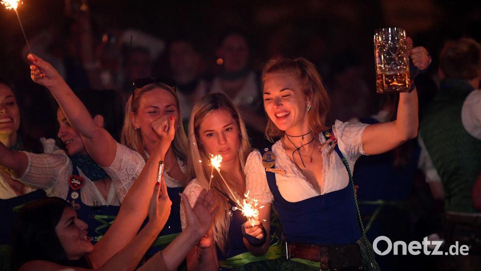 Kehraus auf der Wiesn. Bild: Felix Hörhager/dpa