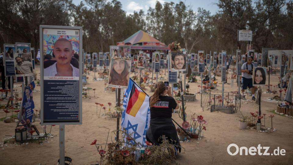 Ort der Trauer und des Gedenkens - das Nova-Festivalgelände in Re&#039;im, zwei Jahre nach dem Anschlag der Hamas am 7. Oktober. Bild: Ilia Yefimovich/dpa
