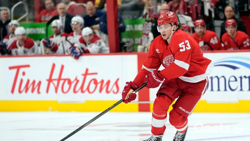 DEB-Kapitän Moritz Seider zählt zu den besten Verteidigern in der NHL. (Archiv-Foto) Bild: Carlos Osorio/AP/dpa