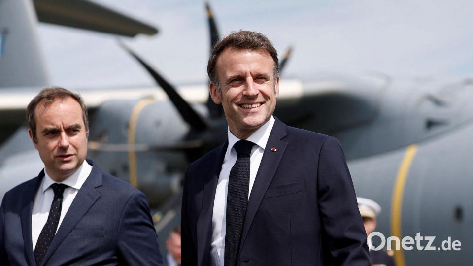 Macron will, dass der zurückgetretene Premier einen Ausweg aus der politischen Krise findet (Archivbild). Bild: Benoit Tessier/Reuters Pool/AP/dpa