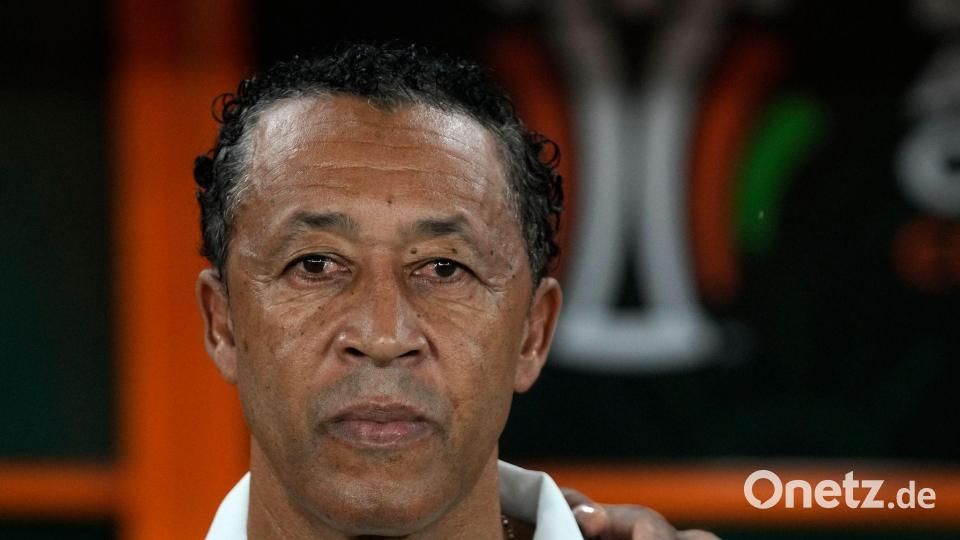 Nationaltrainer Bubista steht vor seinem größten Erfolg. (Archivbild) Bild: Themba Hadebe/AP
