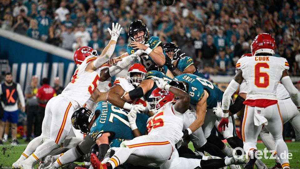 Als die Chiefs die Jaguars Zentimeter vor der Endzone stoppten sah noch alles nach einem Sieg für die Gäste aus. Bild: Phelan M. Ebenhack/AP/dpa
