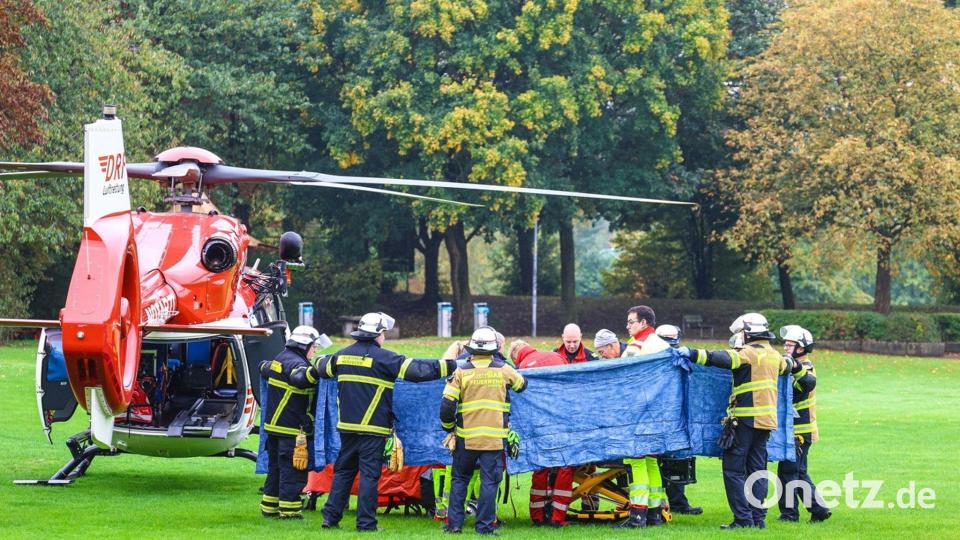 Die Frau war am Dienstag lebensgefährlich verletzt in ihrem Haus gefunden worden und mit einem Hubschrauber in eine Klinik gebracht worden. Bild: Alex Talash/dpa