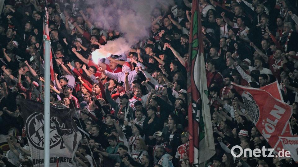 Dauerproblem in Fußballstadien: Pyrotechnik Bild: Uwe Anspach/dpa