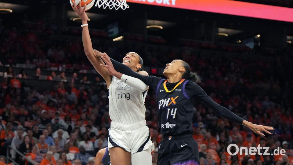 A&#039;ja Wilson (links) erzielte den entscheidenden Korb für die Las Vegas Aces. Bild: Rick Scuteri/FR157181 AP/AP/dpa