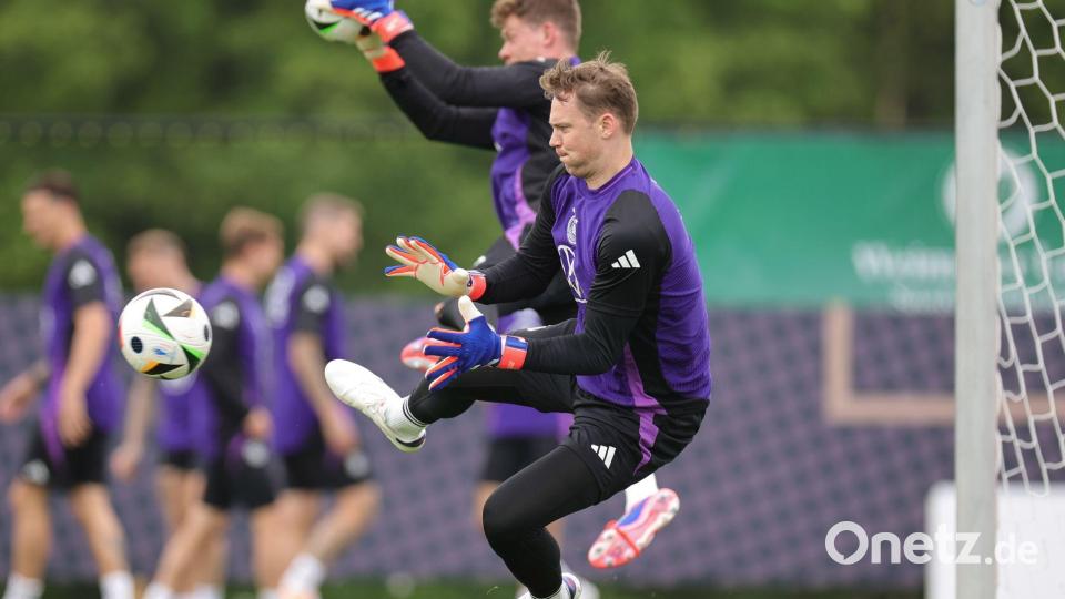 Was wird aus Manuel Neuer (vorne)? Was aus Alexander Nübel? Bild: Christian Charisius/dpa