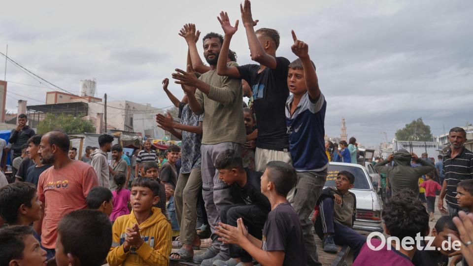 Die Ankündigung einer ersten Einigung zwischen Israel und der Hamas hat im Gazastreifen Jubel ausgelöst. Bild: Jehad Alshrafi/AP/dpa