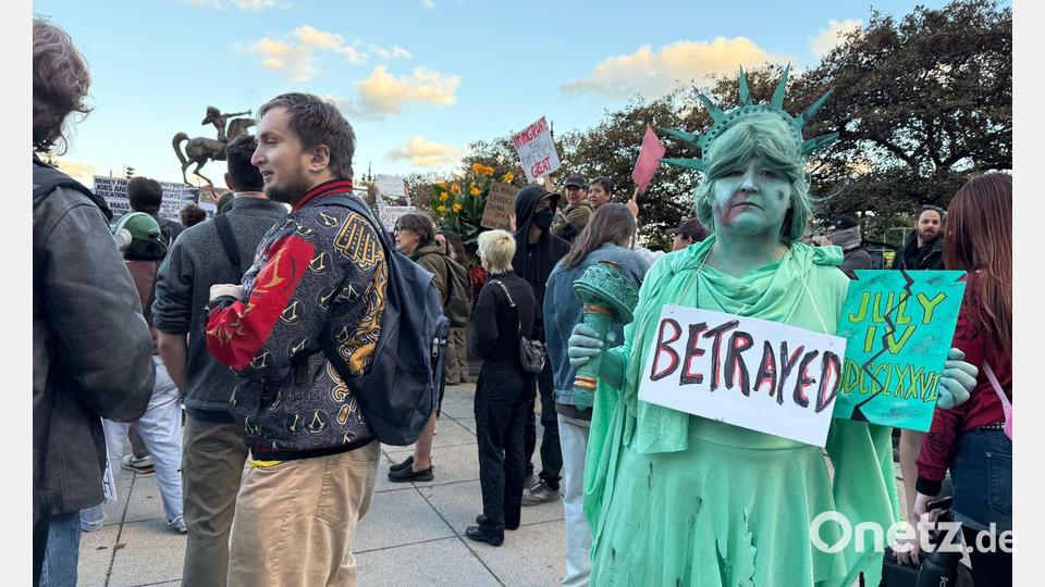 Der Bundesstaat Illinois und die drittgrößte Stadt der USA klagen gegen Trump, weil sie einen Einsatz von Mitgliedern der Nationalgarde auf Geheiß der US-Regierung in Illinois für rechtswidrig halten. Bild: Franziska Spiecker/dpa