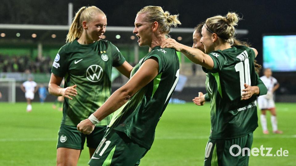 Popp führt Wolfsburg zum Auftaktsieg gegen Paris Saint-Germain Bild: Swen Pförtner/dpa