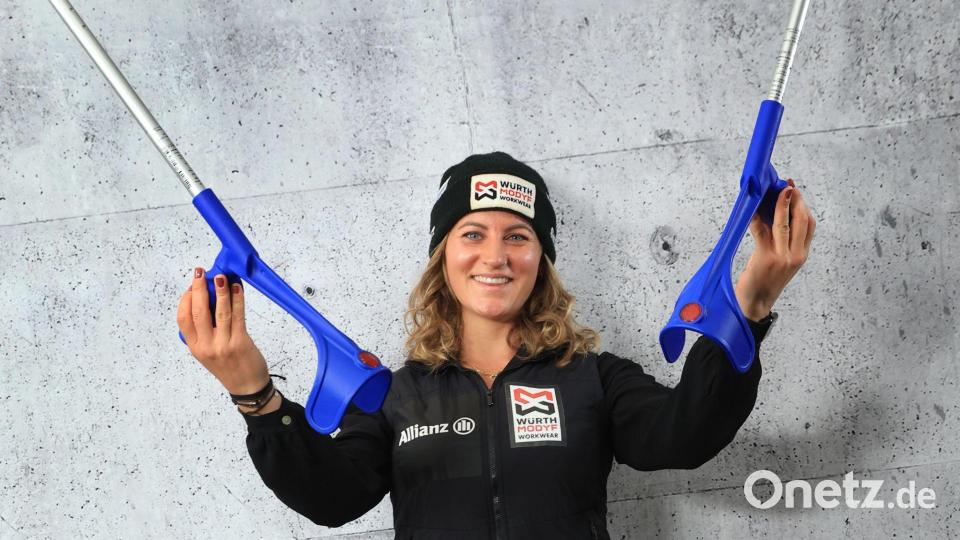 Derzeit an Krücken: Snowboarderin Ramona Hofmeister Bild: Karl-Josef Hildenbrand/dpa