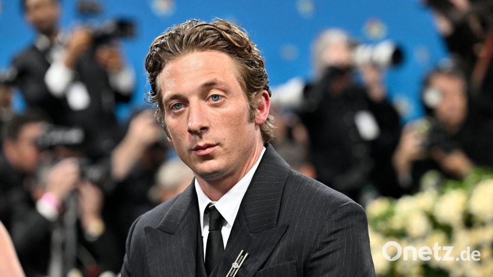 Verkörpert den jungen Bruce Springsteen: Schauspieler Jeremy Allen White. (Archivbild) Bild: Evan Agostini/Invision/dpa