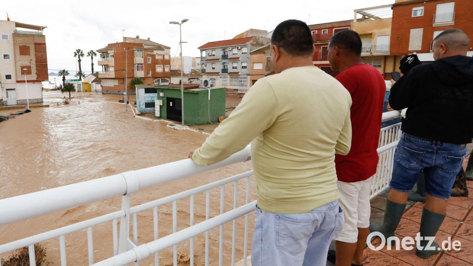 Starker Regen hat in Südostspanien zu Überschwemmungen geführt. Bild: Edu Botella/EUROPA PRESS/dpa