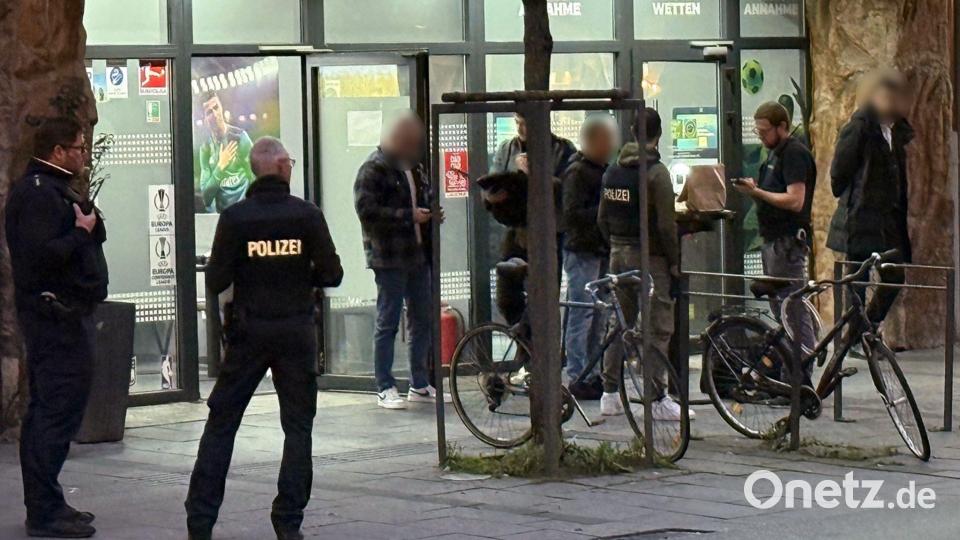 Der Tatort liegt mitten in der Innenstadt. Bild: Mike Seeboth/dpa