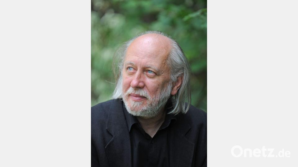 Der ungarische Literaturnobelpreisträger László Krasznahorkai spricht bei der Eröffnungskonferenz (Archivbild). Bild: Gyula Czimbal/MTI/EPA/dpa