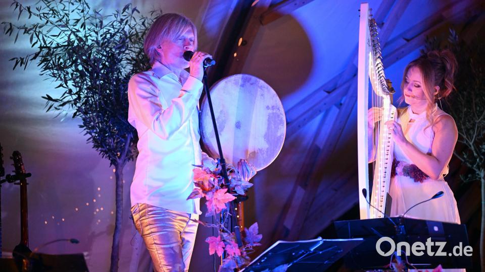 Im Gleichklang: John Kelly und Maite Itoiz. Bild: Tobias Schwarzmeier