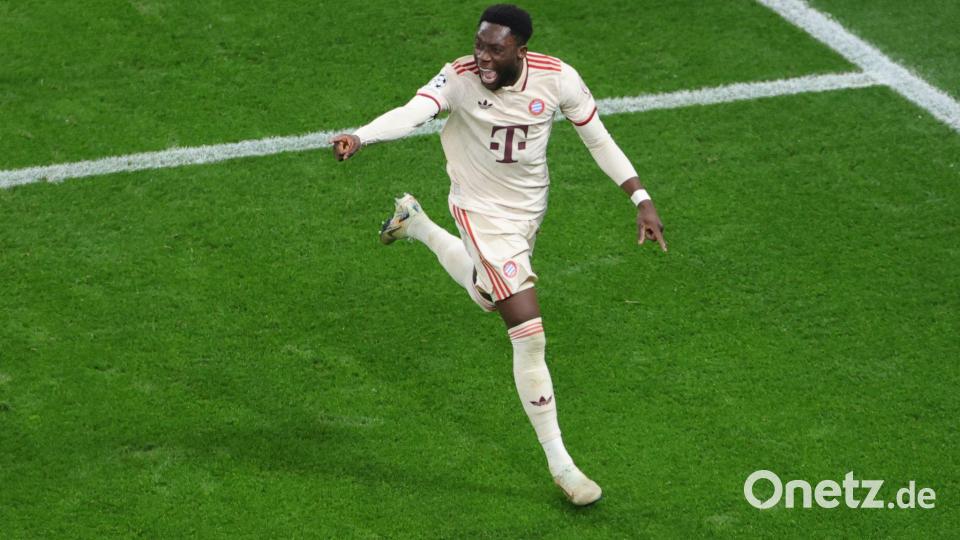 Möglichst schnell will Alphonso Davies nach seinem Kreuzbandriss wieder auf dem Platz stehen. Bild: Rolf Vennenbernd/dpa