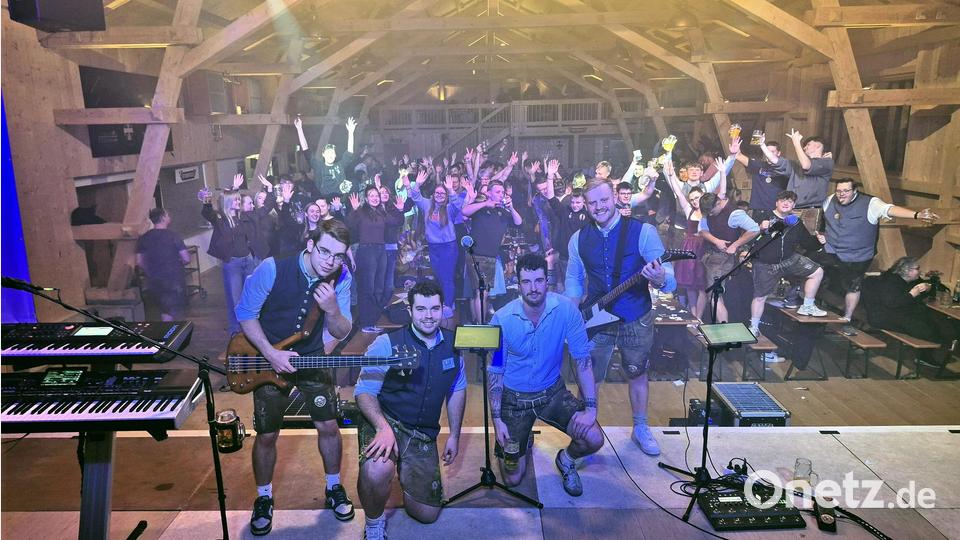 Die Feierhaisl-Boum gaben ihr Debut. Bild: whü