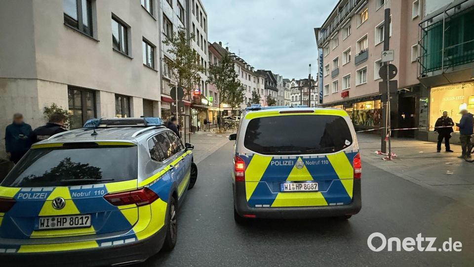 Die Polizei war mit einem Großaufgebot vor Ort. Bild: Mike Seeboth/dpa