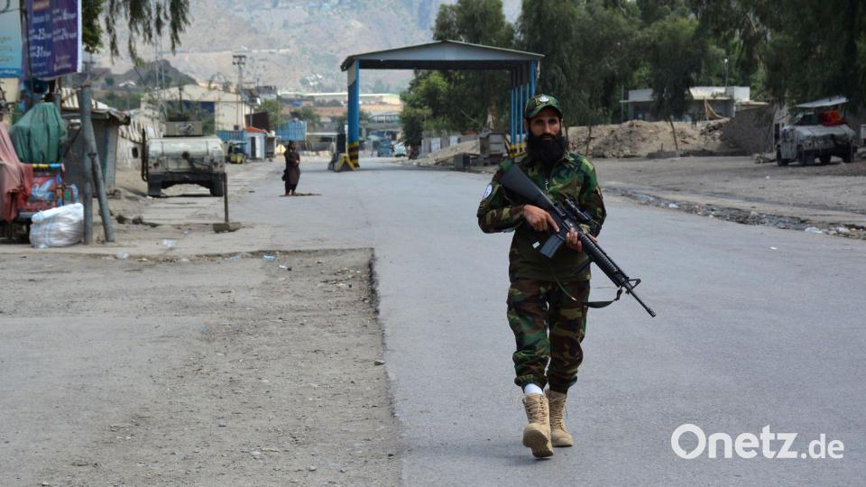Auf beiden Seiten soll es Tote geben. Bild: Shafiullah Kakar/AP/dpa